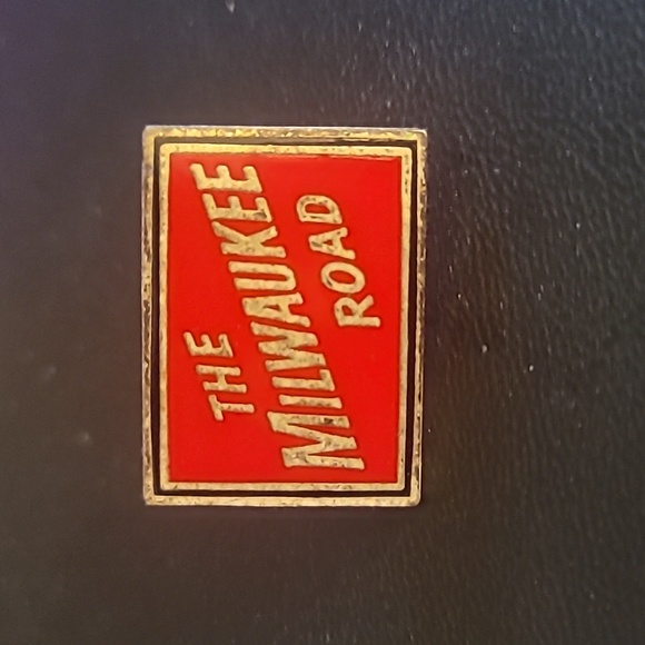 Unbranded Other - Vintage The Milwaukee Road Railway/Railroad Logo  Lapel Pin
